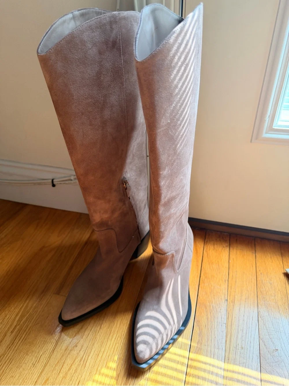 Stuart Weitzman NWT Women's Tate Tall Suede Boot in Taupe